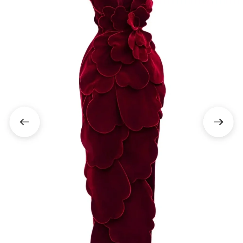 Luxurious Velvet Strapless Maxi Dress - Picture 2 of 6